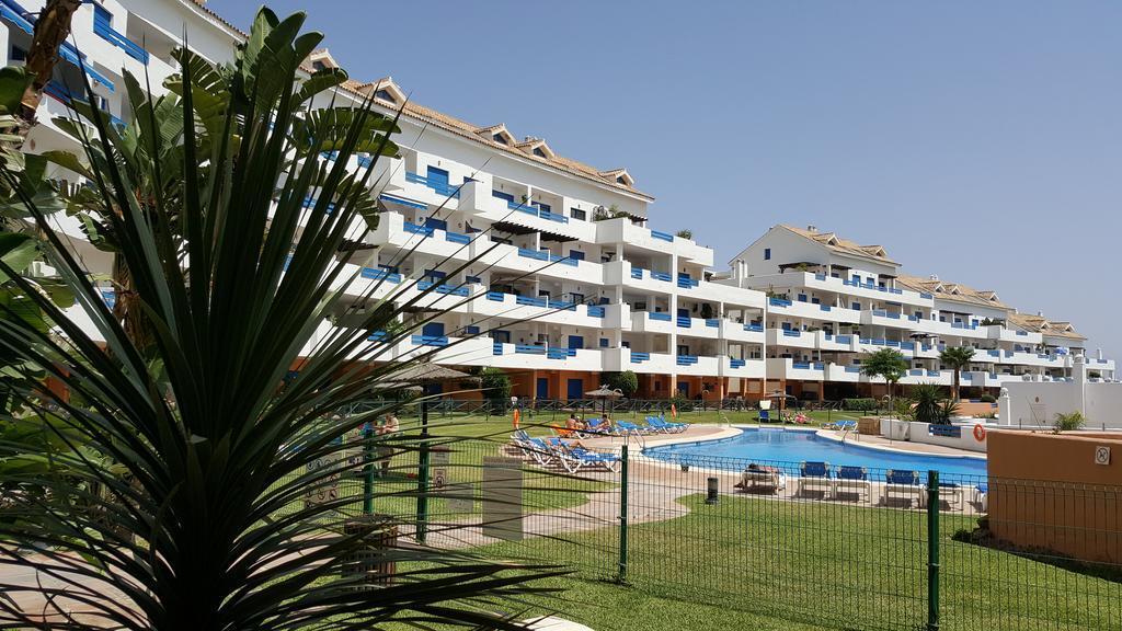 Duquesa Suite And Golf With A Spectacular Sea View Манилва Екстериор снимка
