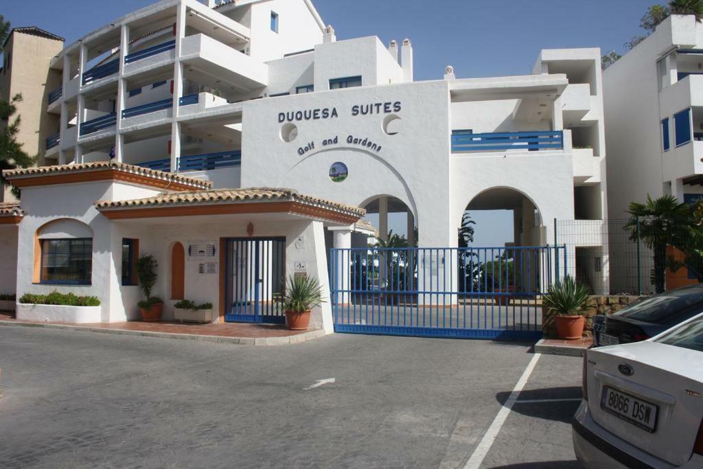 Duquesa Suite And Golf With A Spectacular Sea View Манилва Екстериор снимка
